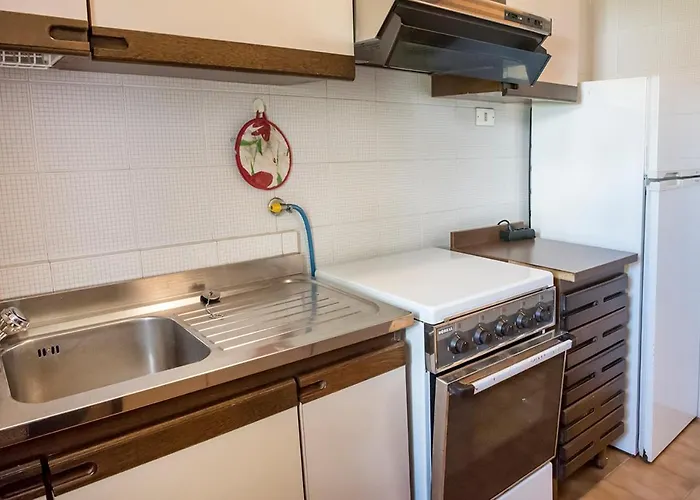 N060 - Numana, Con Garage A 100mt Dal Mare